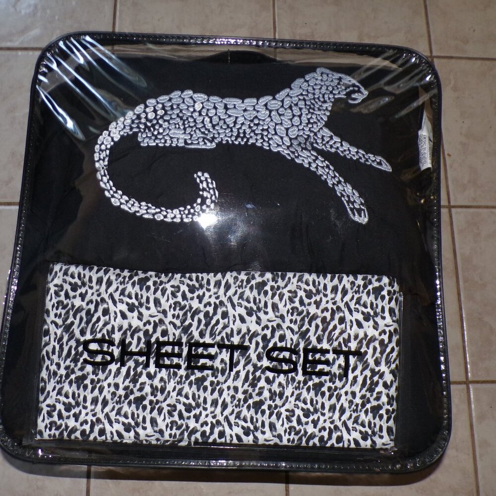 Steve Madden Queen Sheets Pillow Comforter Bed Set Animal Design 8 piece